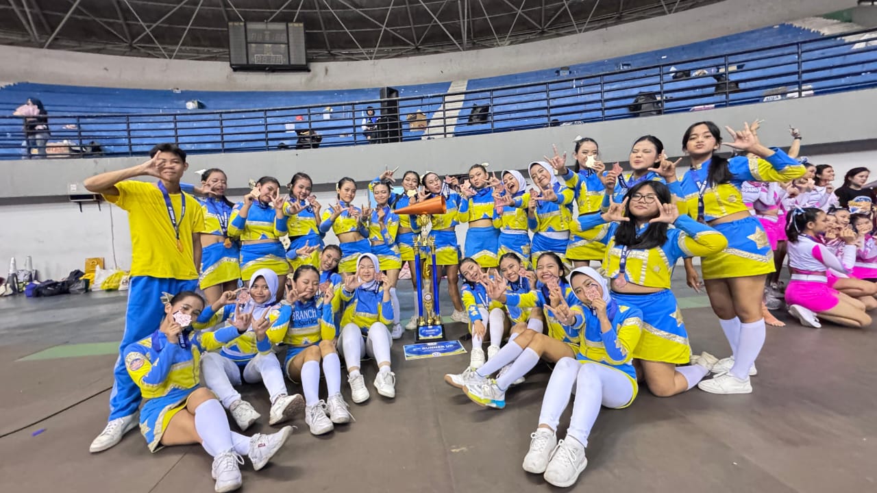 Gambar Cheerleader SMP Barunawati Surabaya Runner-Up di TATNCC 2025 Jogjakarta